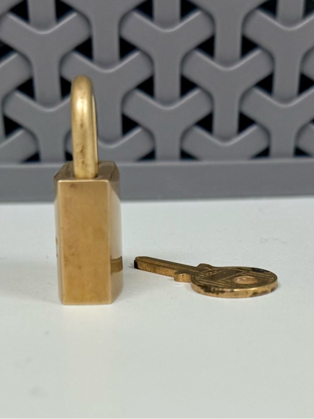 CHRISTIAN DIOR Vintage Rare Gold Tone Padlock & Key Set For Handbags Luggage - Picture 5 of 8